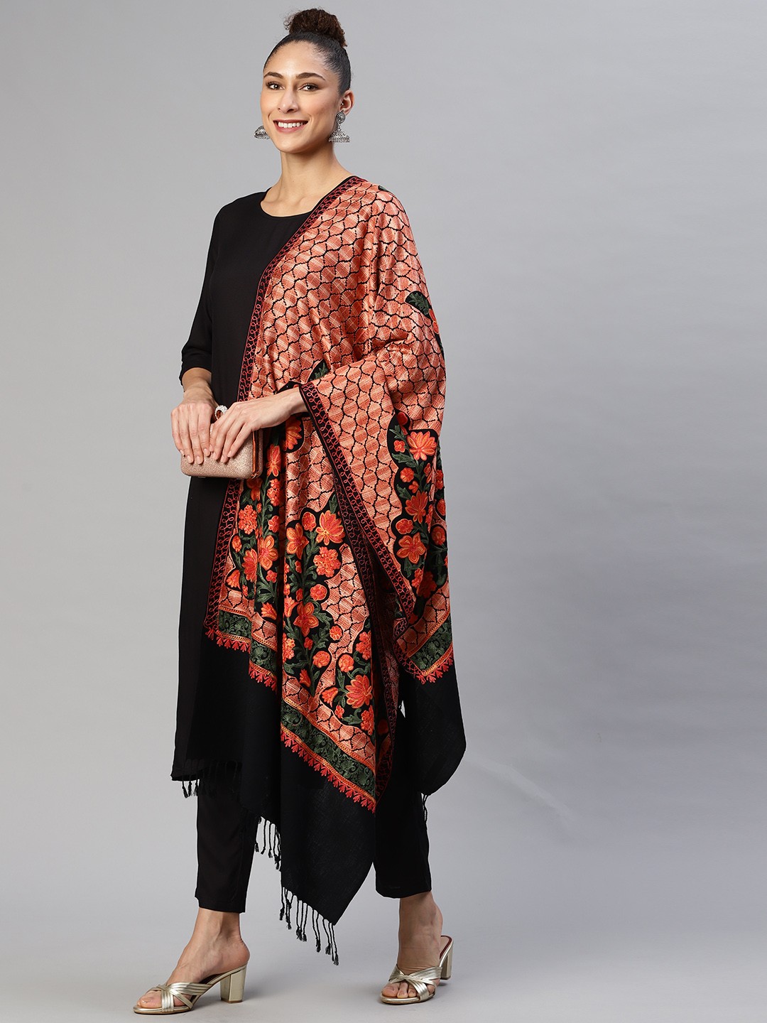 

WEAVERS VILLA Women Black Embroidered Stole
