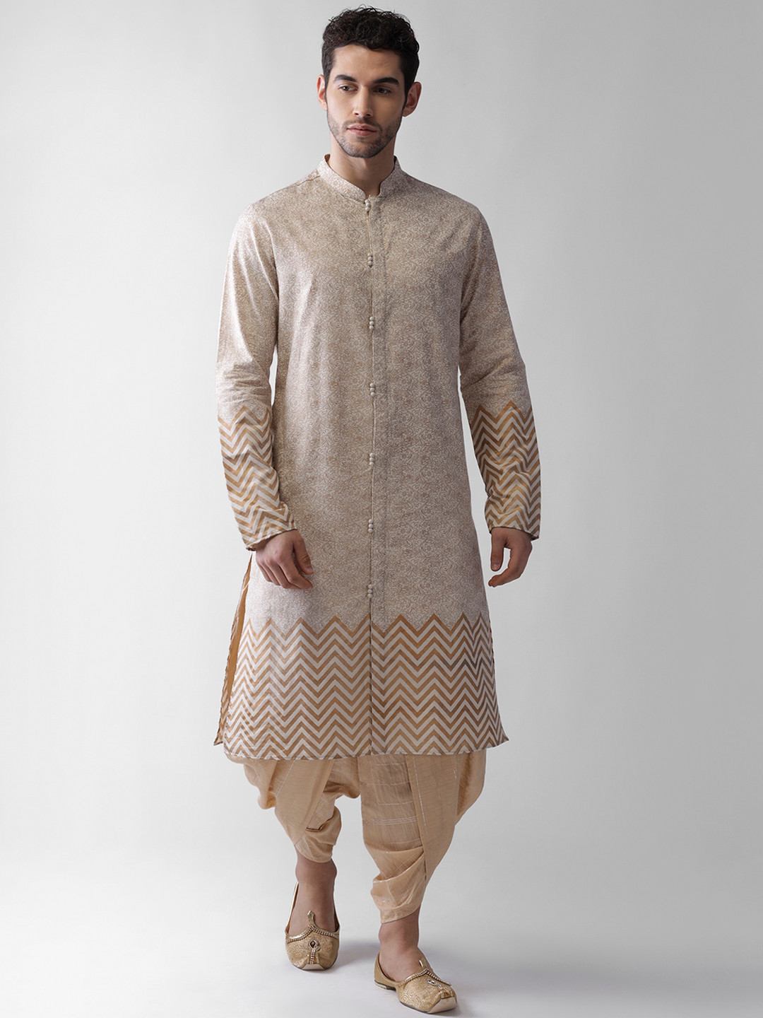 

KISAH Men Cream-Coloured Thread Work Kurta
