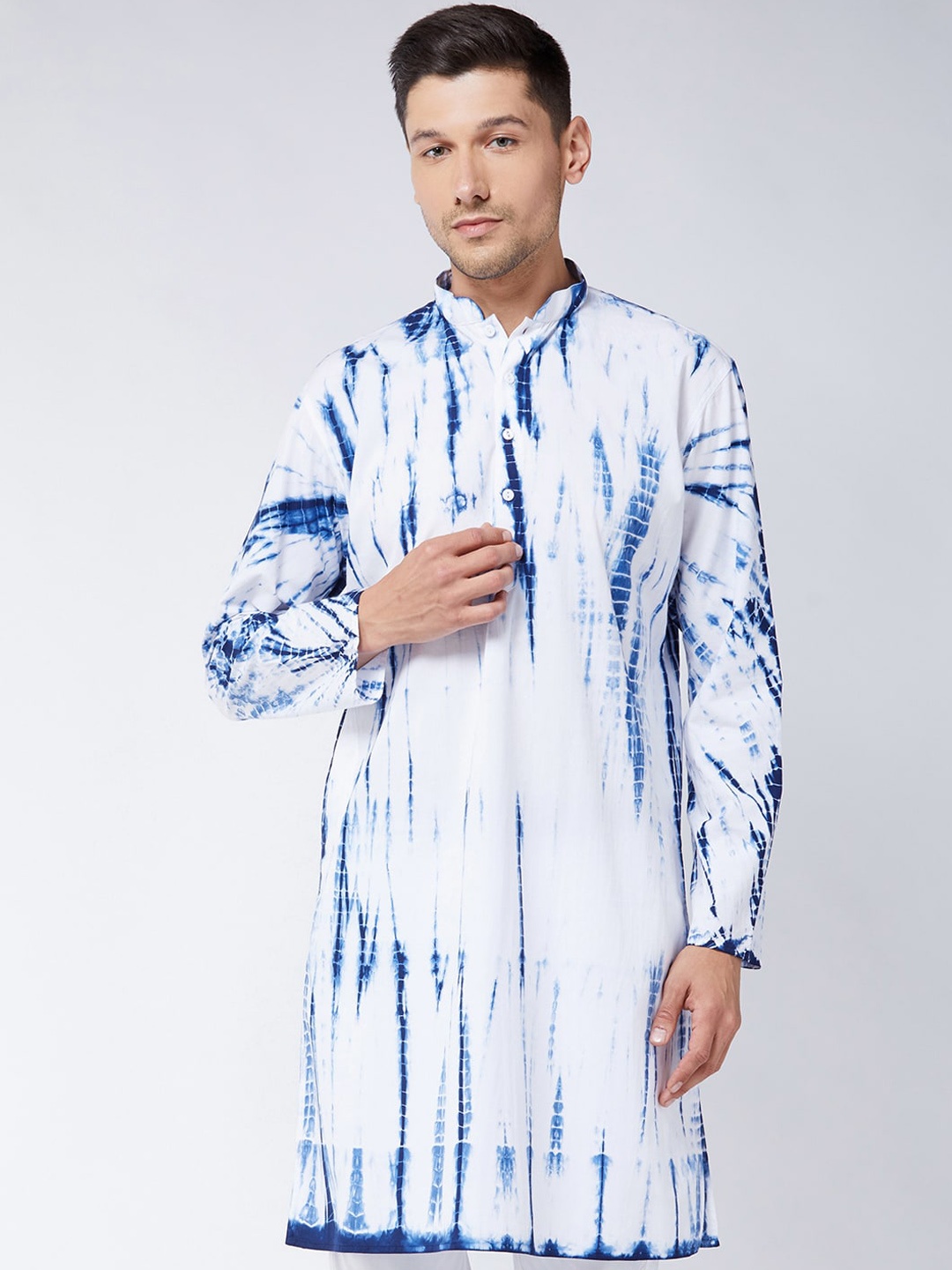 

VASTRAMAY Men Blue & White Dyed Tie & Die Kurta