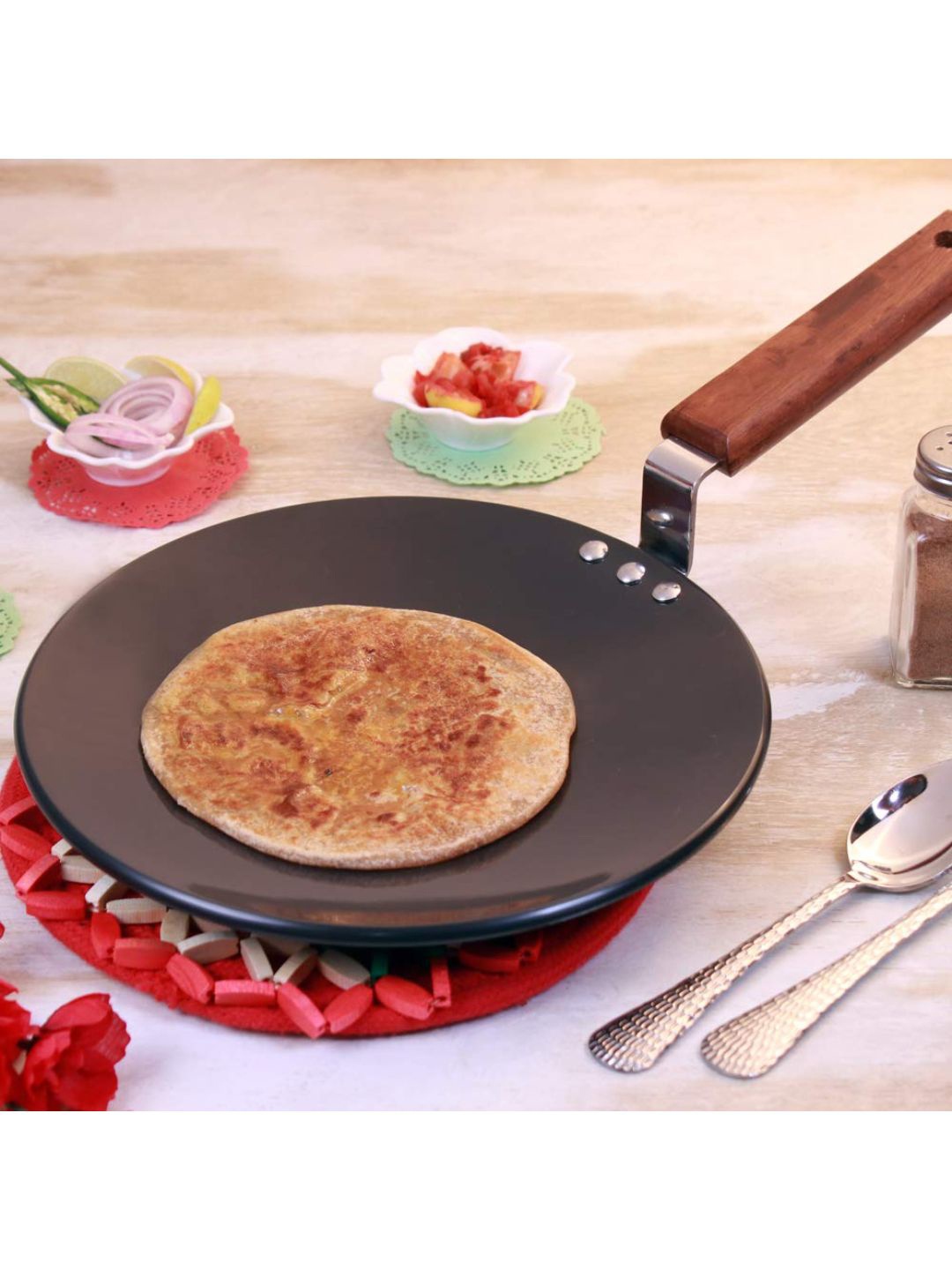 

Wonderchef Black & Brown Solid Ebony Roti Tava