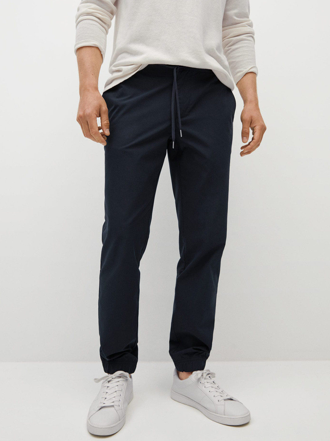 

MANGO MAN Navy Blue Regular Fit Solid Joggers