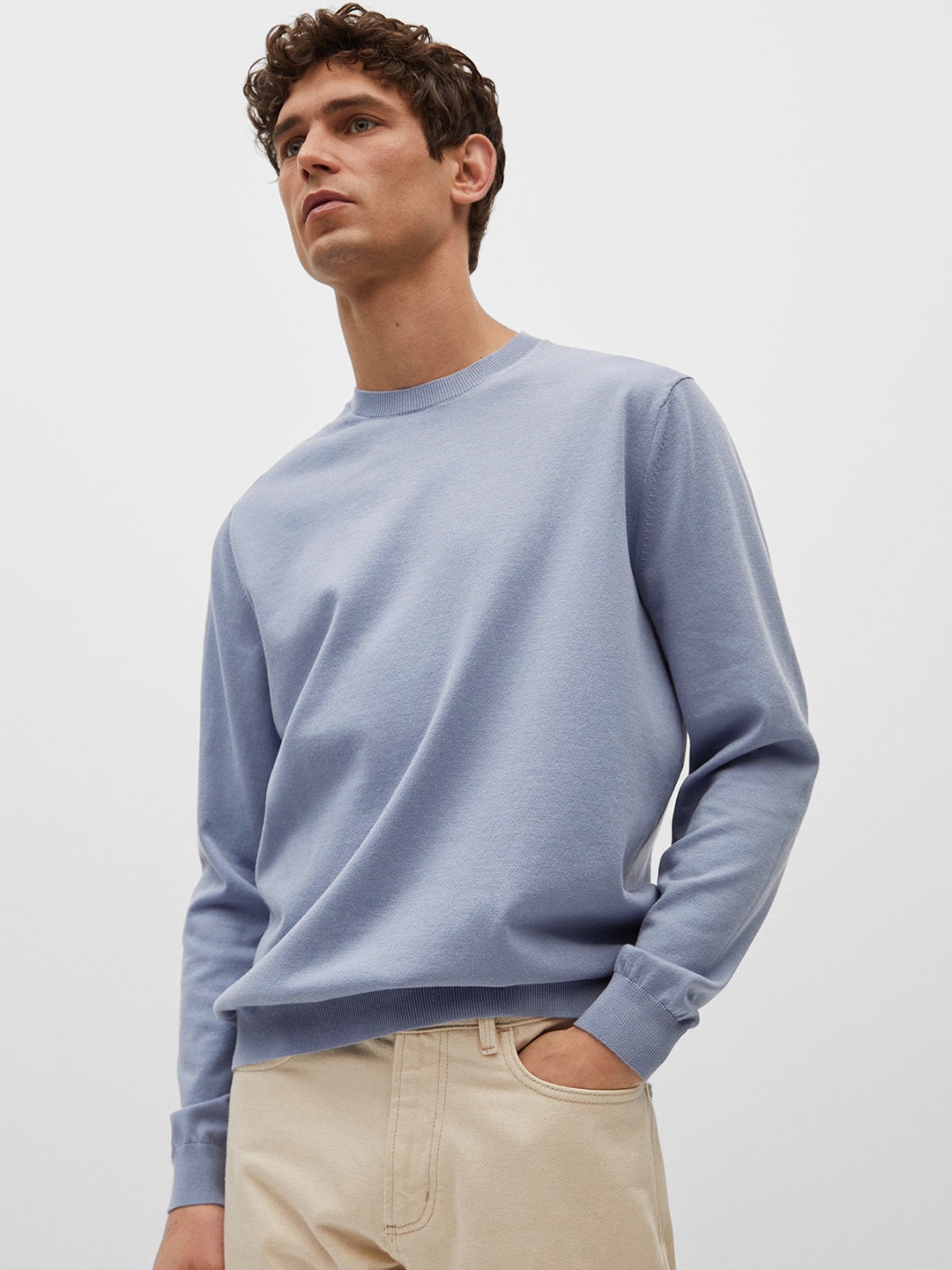 

MANGO MAN Men Blue Solid Pullover