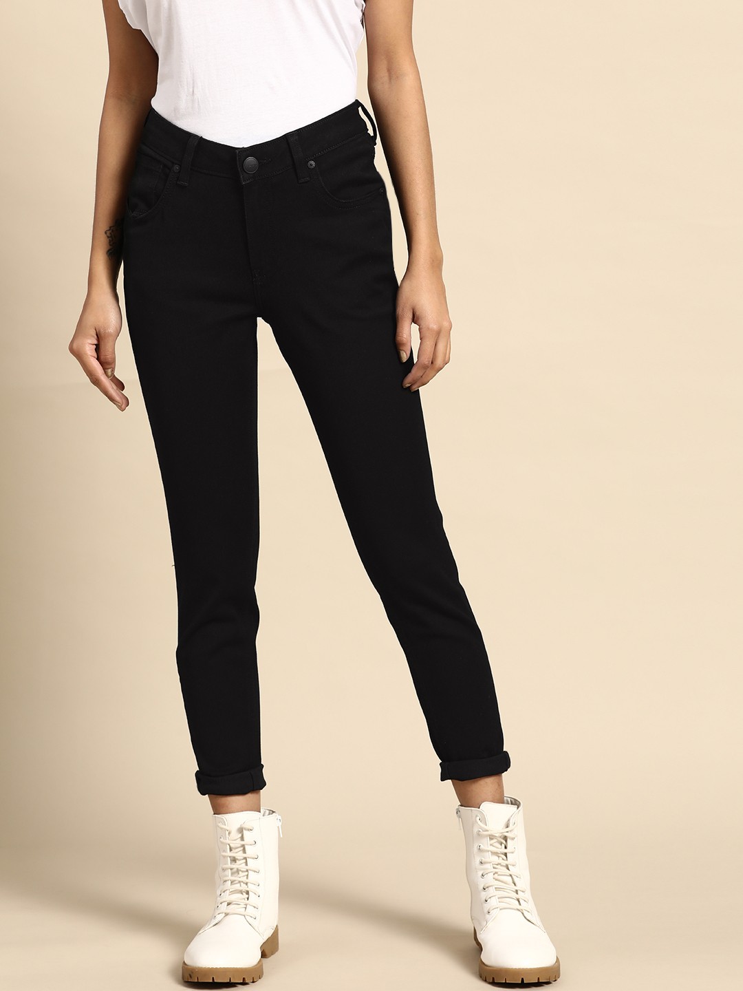

United Colors of Benetton Women Black Skinny Fit Stretchable Jeans