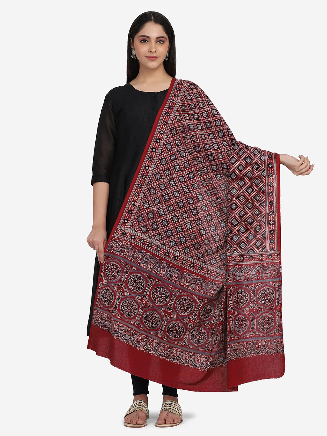 

THE WEAVE TRAVELLER Red & Black Ethnic Motifs Printed Pure Cotton Block Print Dupatta