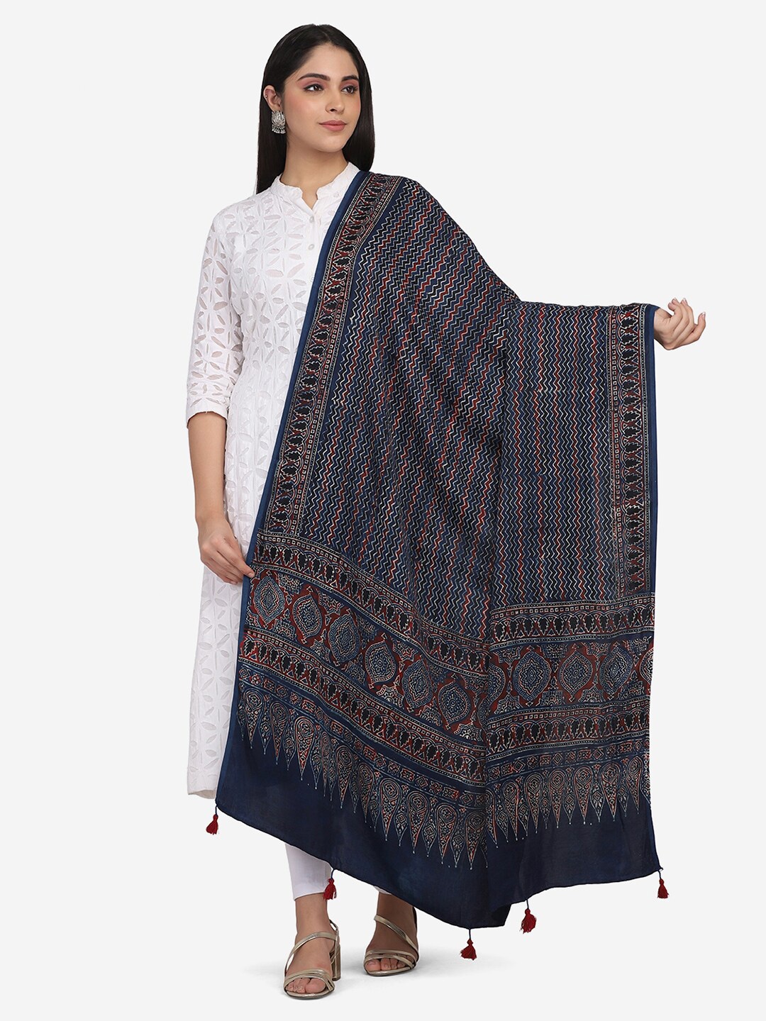 

THE WEAVE TRAVELLER Blue & Red Ethnic Motifs Printed Viscose Rayon Block Print Dupatta