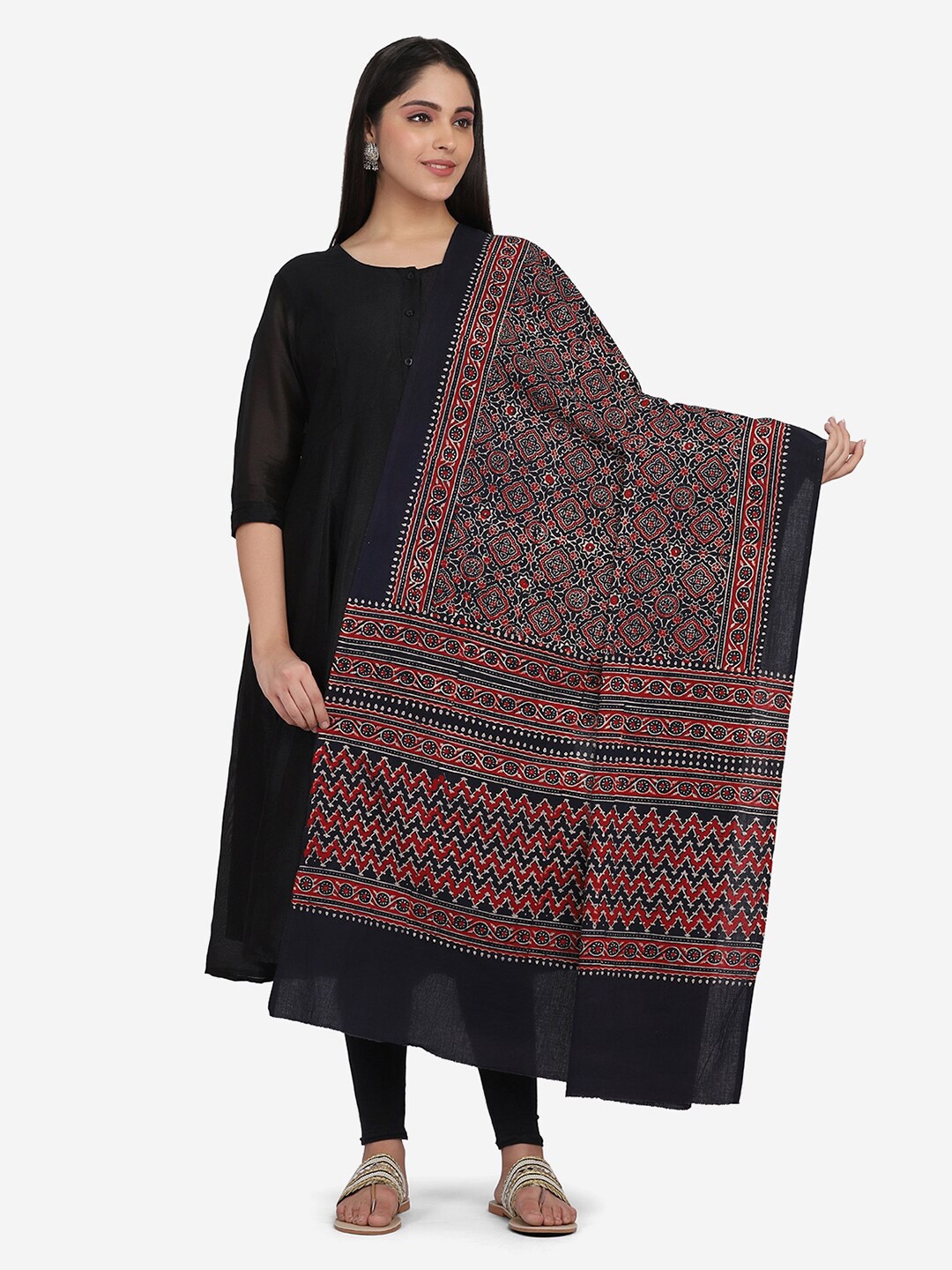 

THE WEAVE TRAVELLER Black & Red Ethnic Motifs Printed Pure Cotton Block Print Dupatta