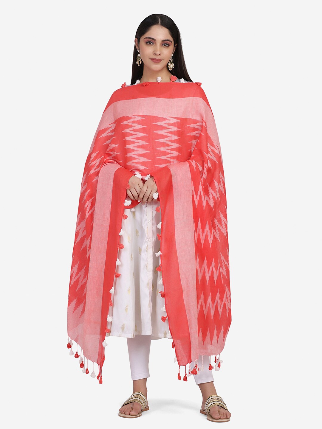 

THE WEAVE TRAVELLER Red & White Woven Design Pure Cotton Ikat Dupatta
