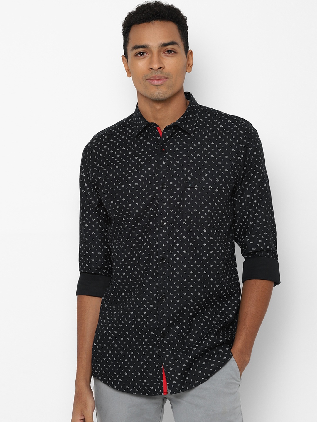 

Allen Solly Men Black Slim Fit Printed Pure Cotton Casual Shirt