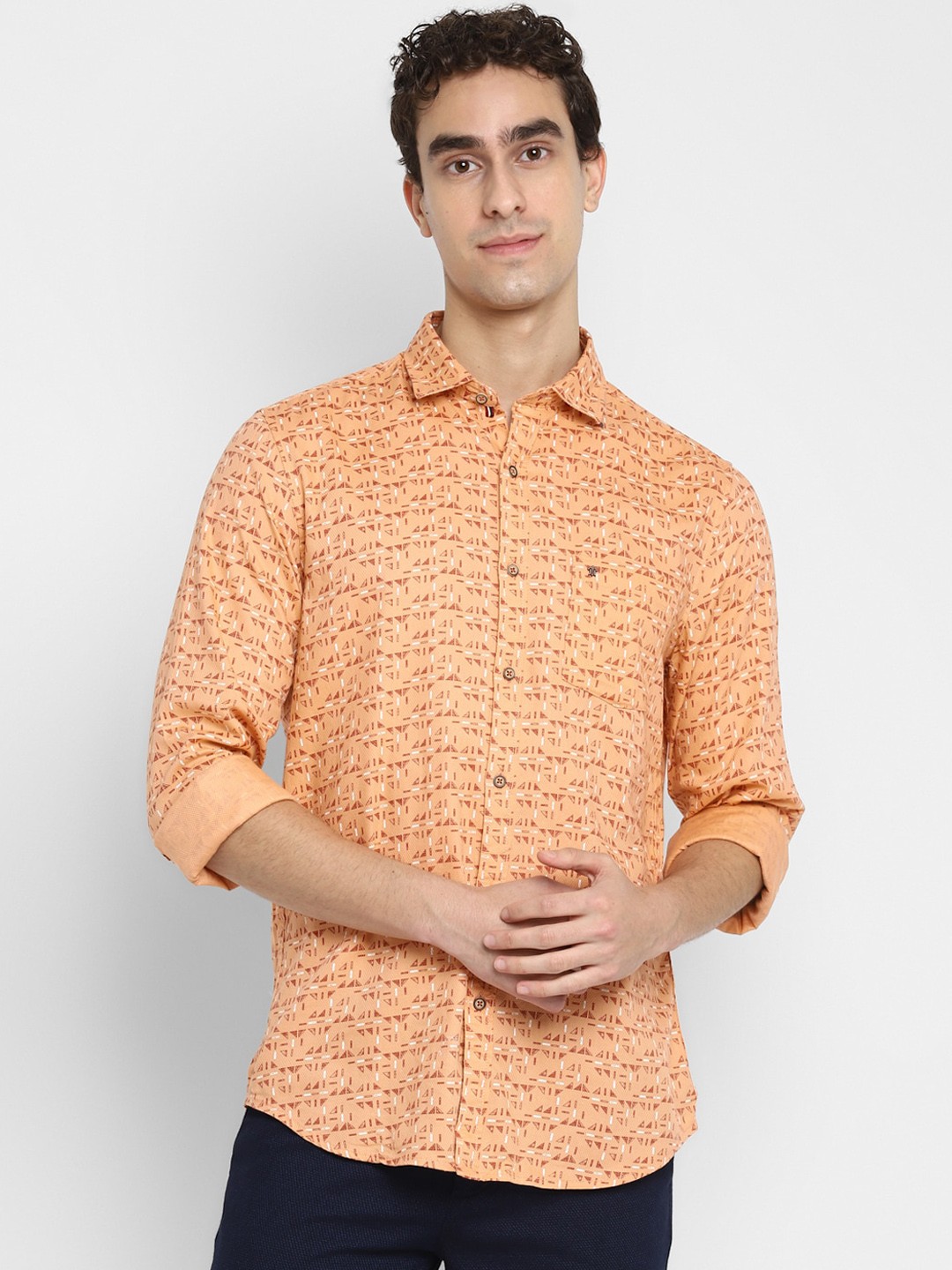 

Turtle Men Orange & Red Slim Fit Opaque Printed Casual Shirt