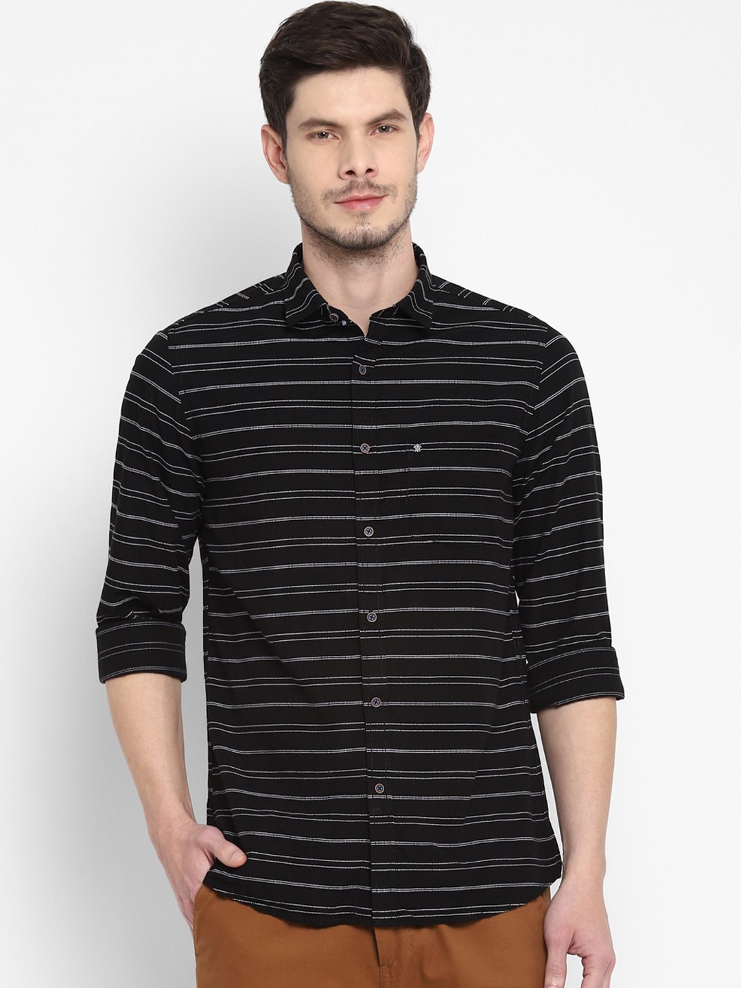 

Turtle Men Black Slim Fit Horizontal Stripes Opaque Striped Casual Shirt