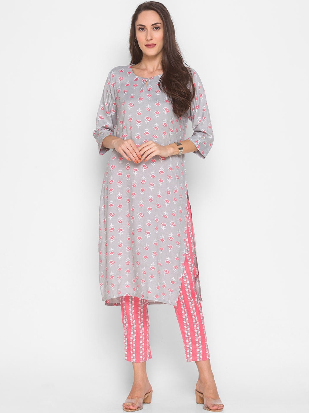 

ZOLA Women Pink & Grey Printed Kurta with Trousers