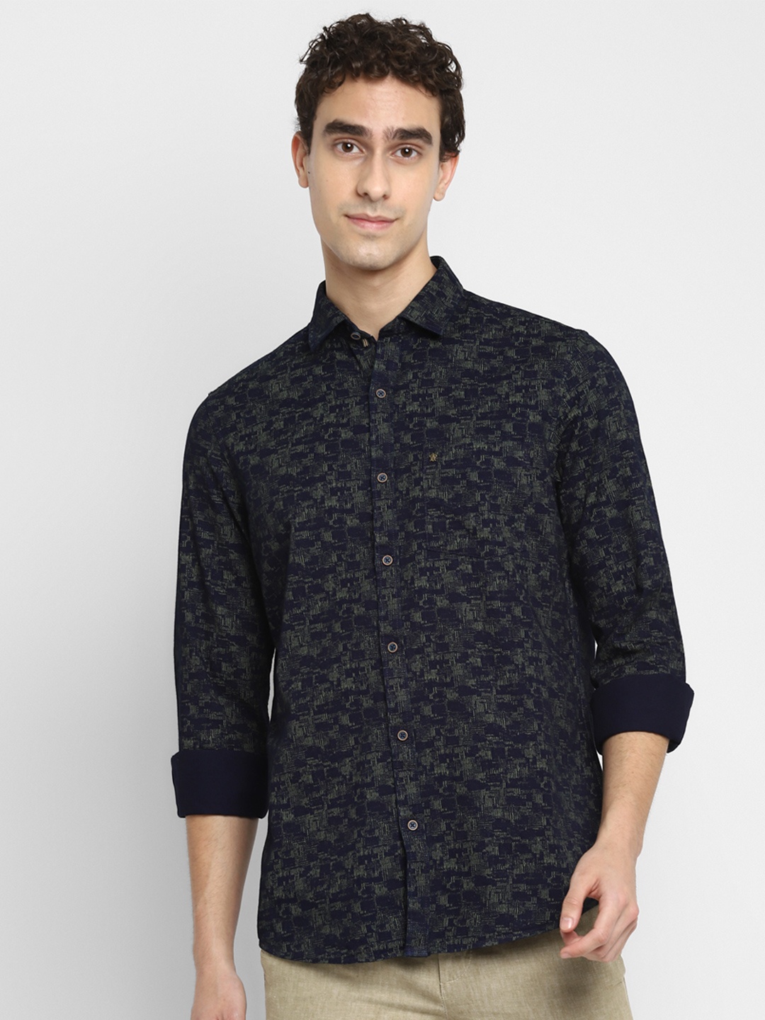 

Turtle Men Blue Slim Fit Floral Opaque Printed Casual Shirt