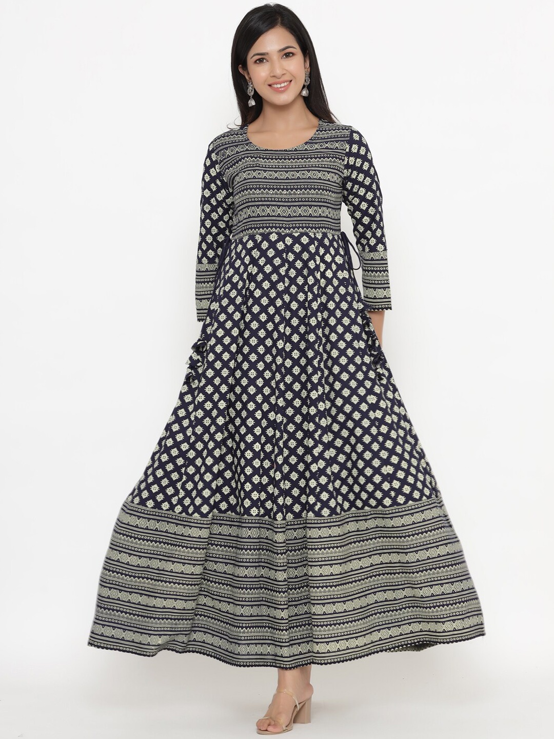 

kipek Women Navy Blue & White Geometric Printed Empire Kurta With Dupatta
