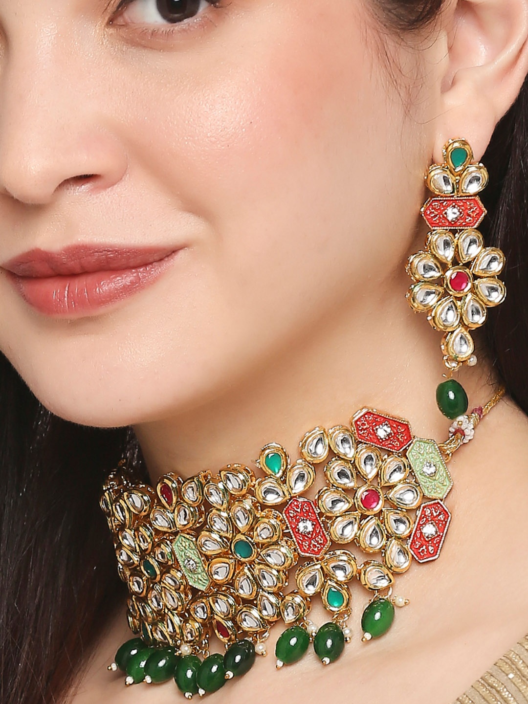 

OOMPH Gold-Toned & Red Kundan Studded & Beaded Jadau Jewellery Set
