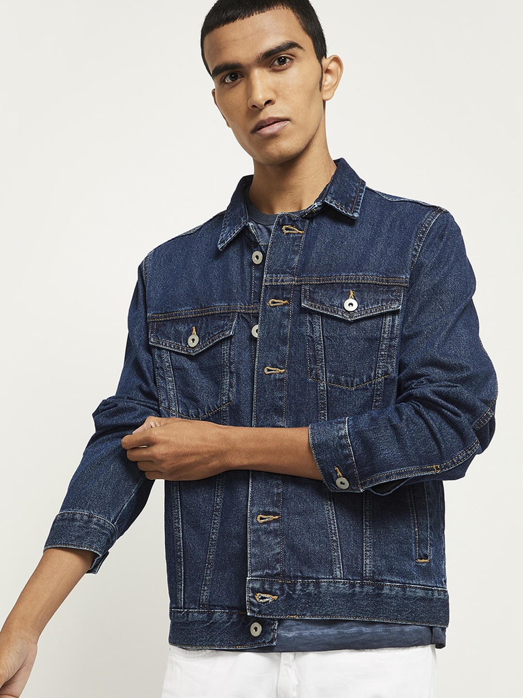 

max Men Blue Pure Cotton Denim Jacket