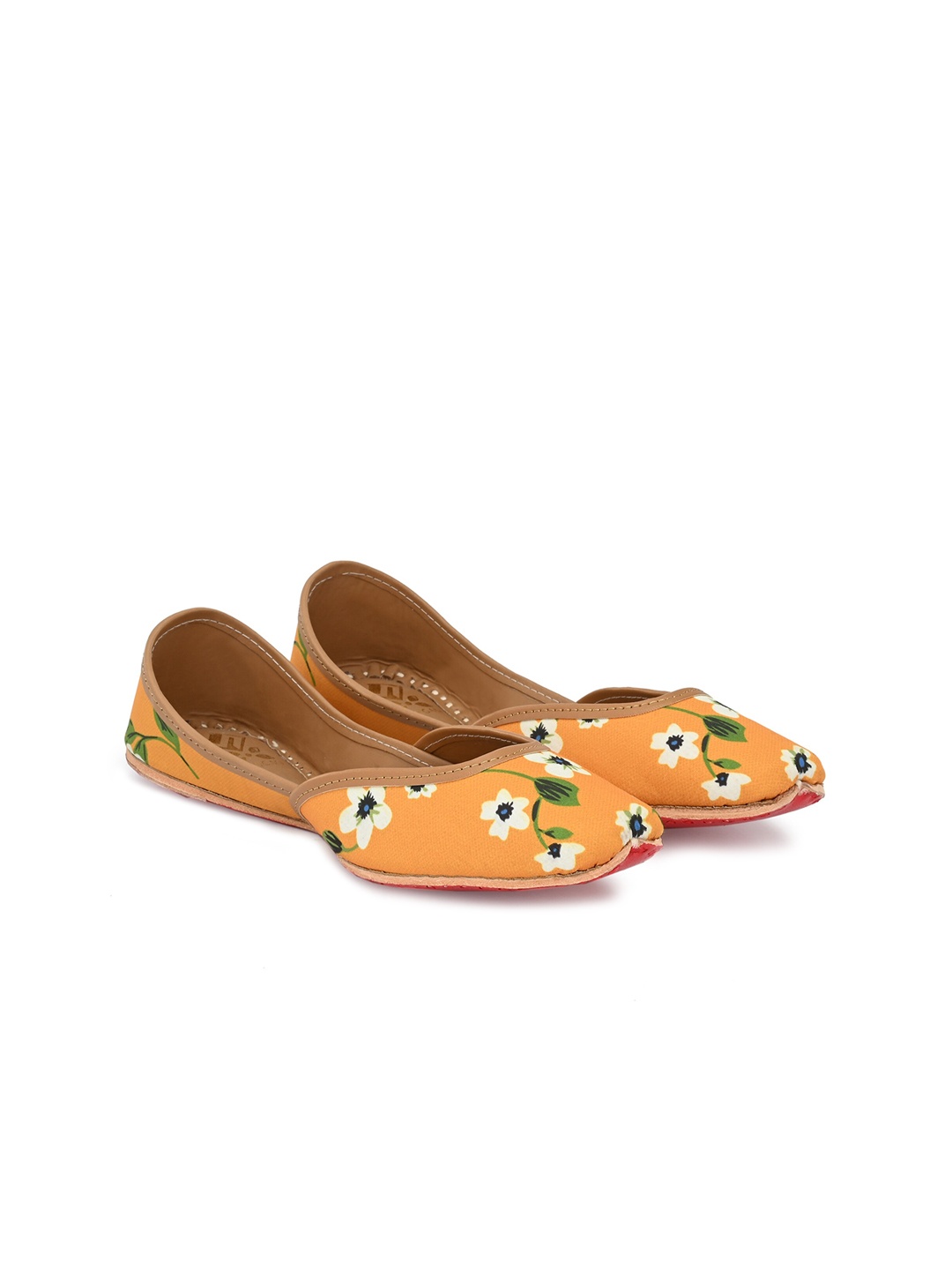 

Sringam Women Yellow Printed Leather Ethnic Mojaris Flats