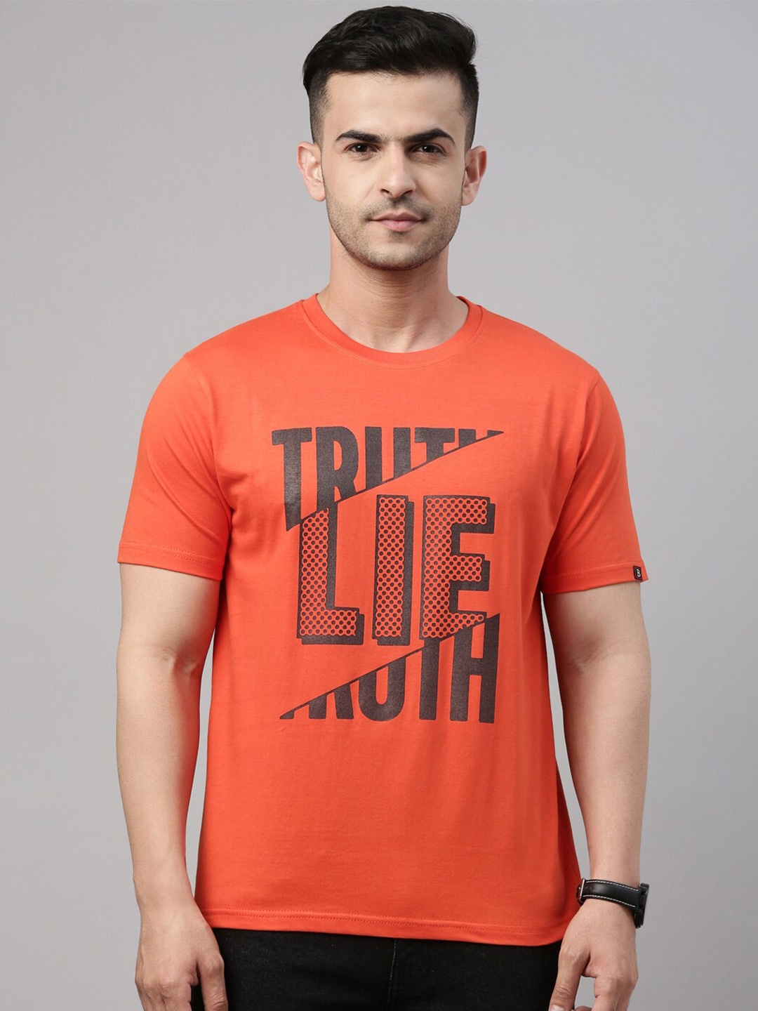 

Bushirt Men Orange Printed Pure Cotton T-shirt