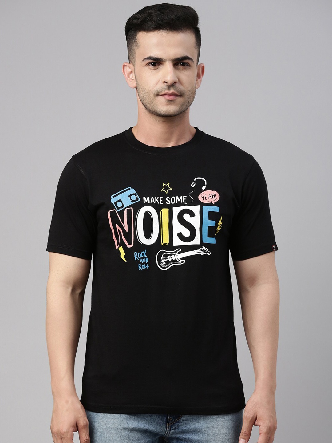 

Bushirt Men Black Printed Pure Cotton T-shirt