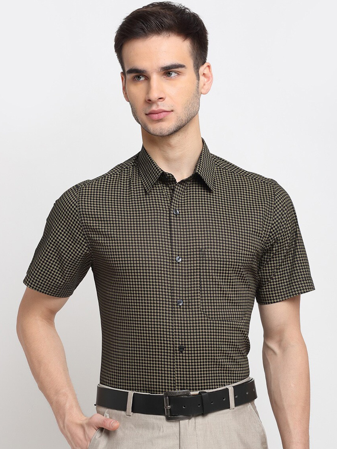 

FINNOY Men Black Slim Fit Opaque Printed Formal Shirt