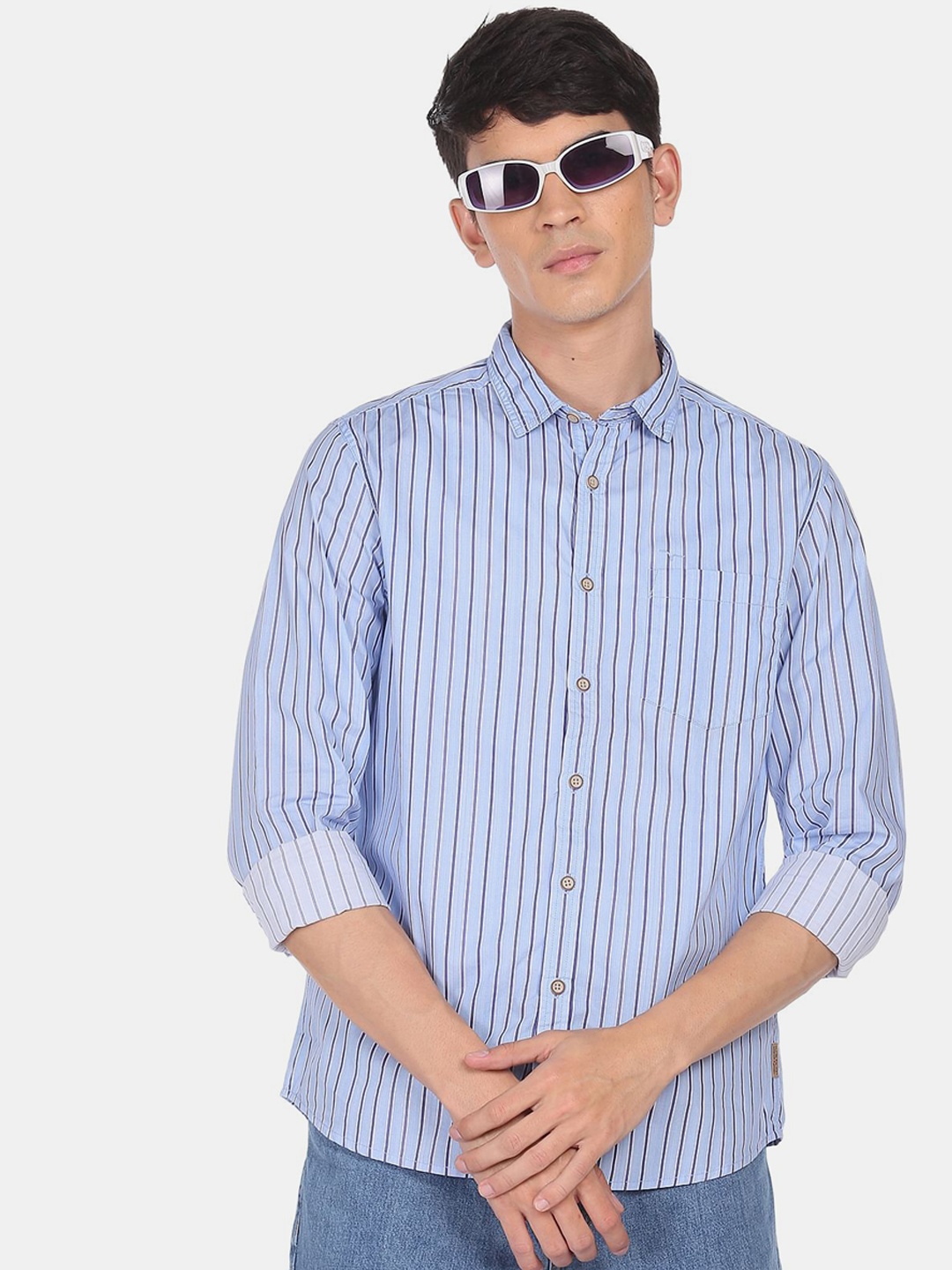 

Flying Machine Men Blue Opaque Striped Pure Cotton Casual Shirt