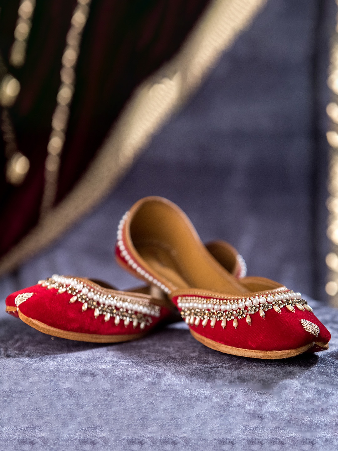 

DESI COLOUR Women Maroon Embellished Leather Ethnic Mojaris Flats