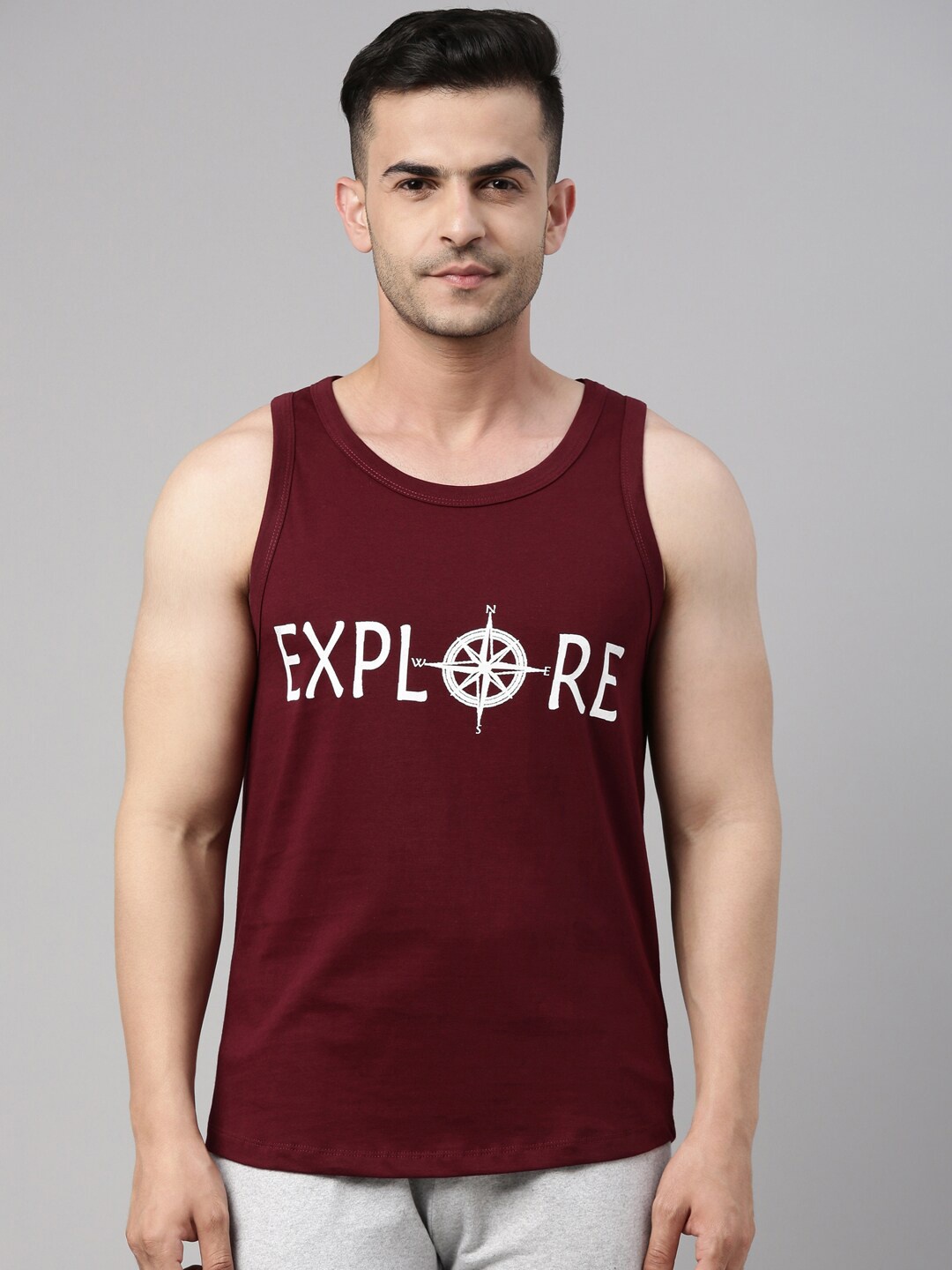 

Bushirt Men Maroon Printed Pure Cotton T-shirt