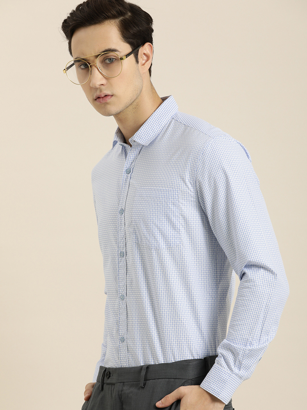 

INVICTUS Men White & Blue Slim Fit Checked Smart Casual Shirt