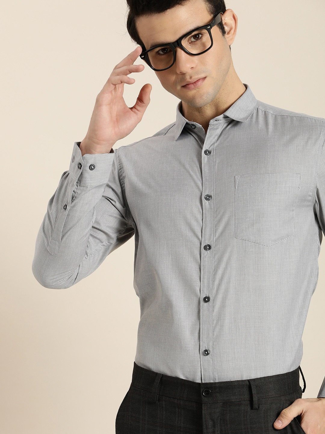 

INVICTUS Men Grey Slim Fit Semiformal Shirt