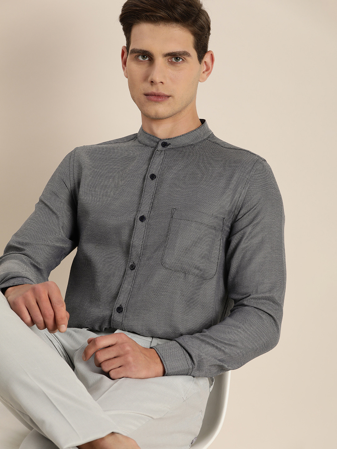 

INVICTUS Men Navy Blue Slim Fit Ditsy Printed Smart Casual Shirt