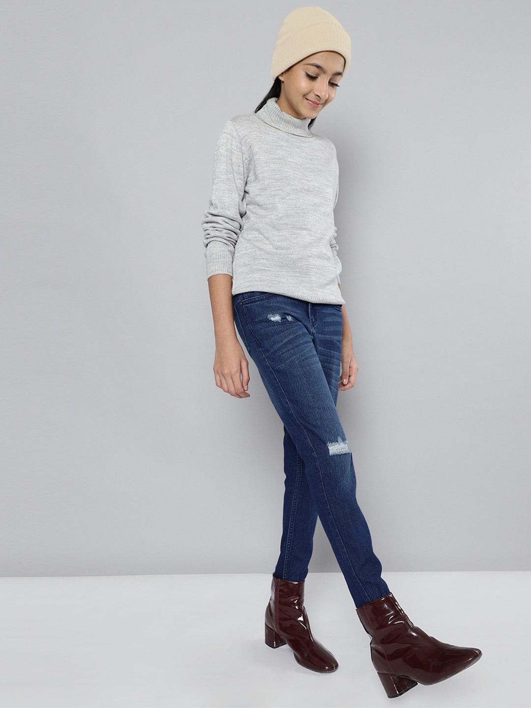 

JUSTICE Girls Blue Skinny Fit Mildly Distressed Light Fade Stretchable Jeans