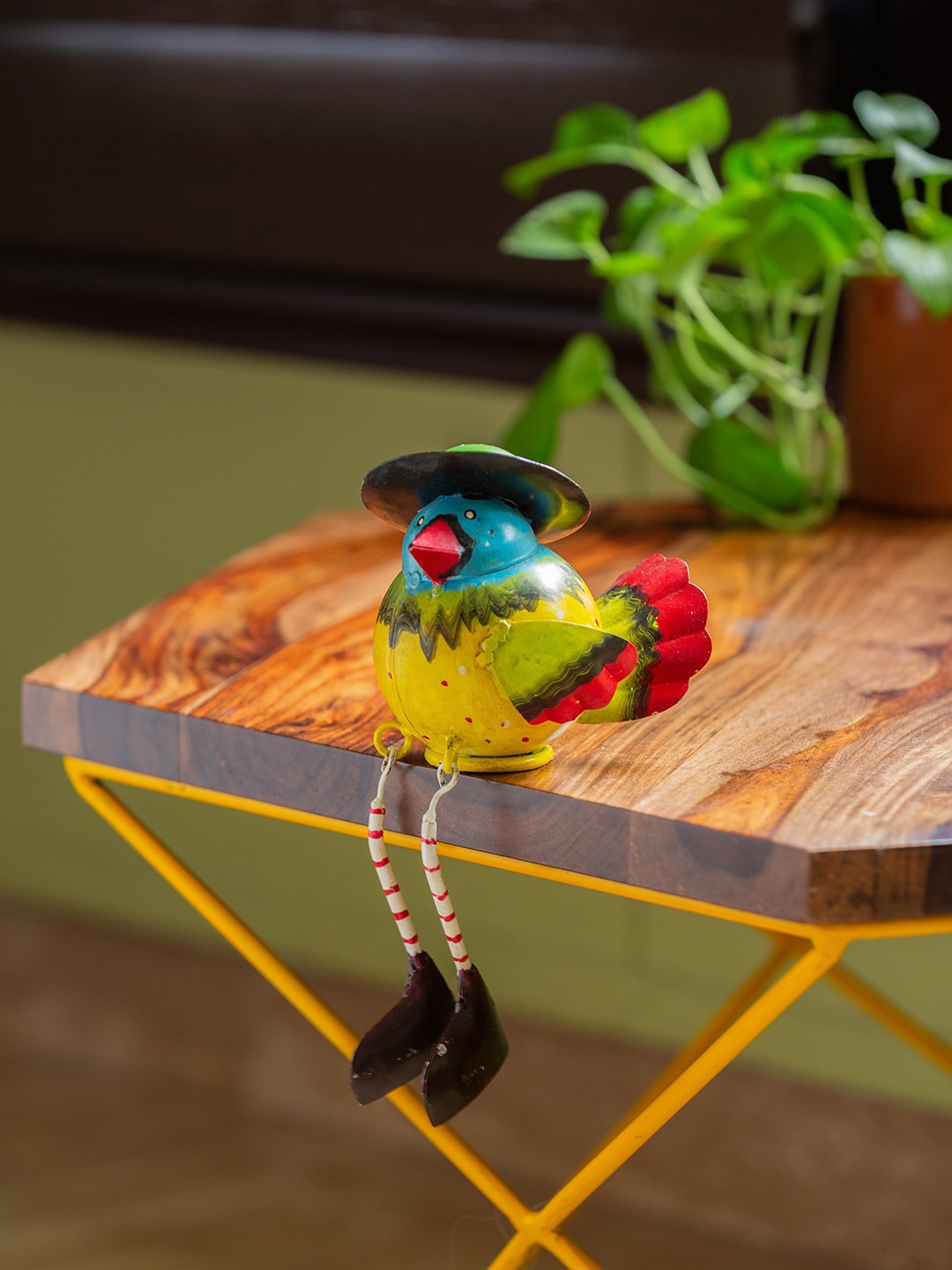 

ExclusiveLane Yellow Mr Sparrow Garden Decorative Showpieces