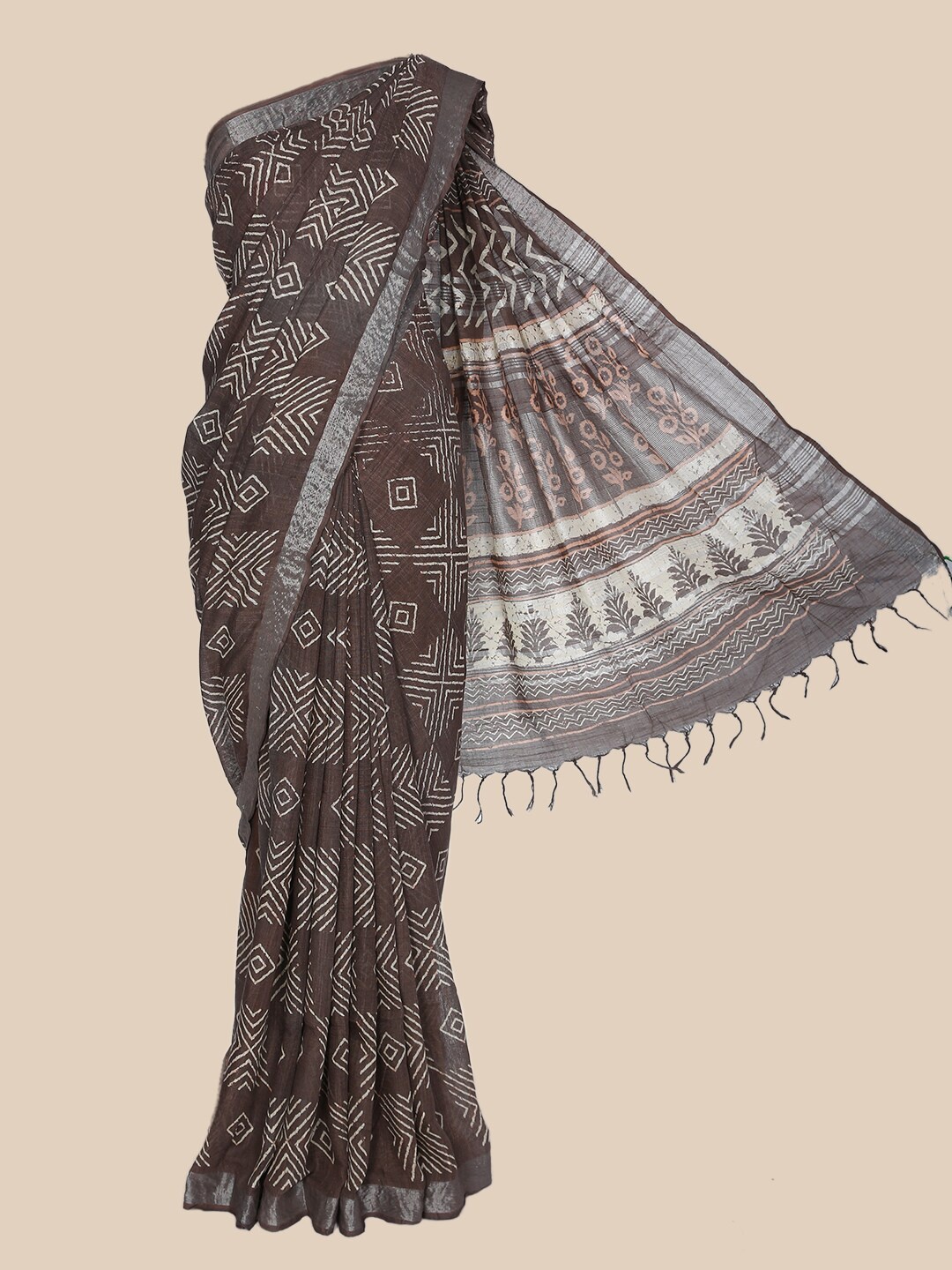 

The Chennai Silks Brown & White Linen Blend Saree