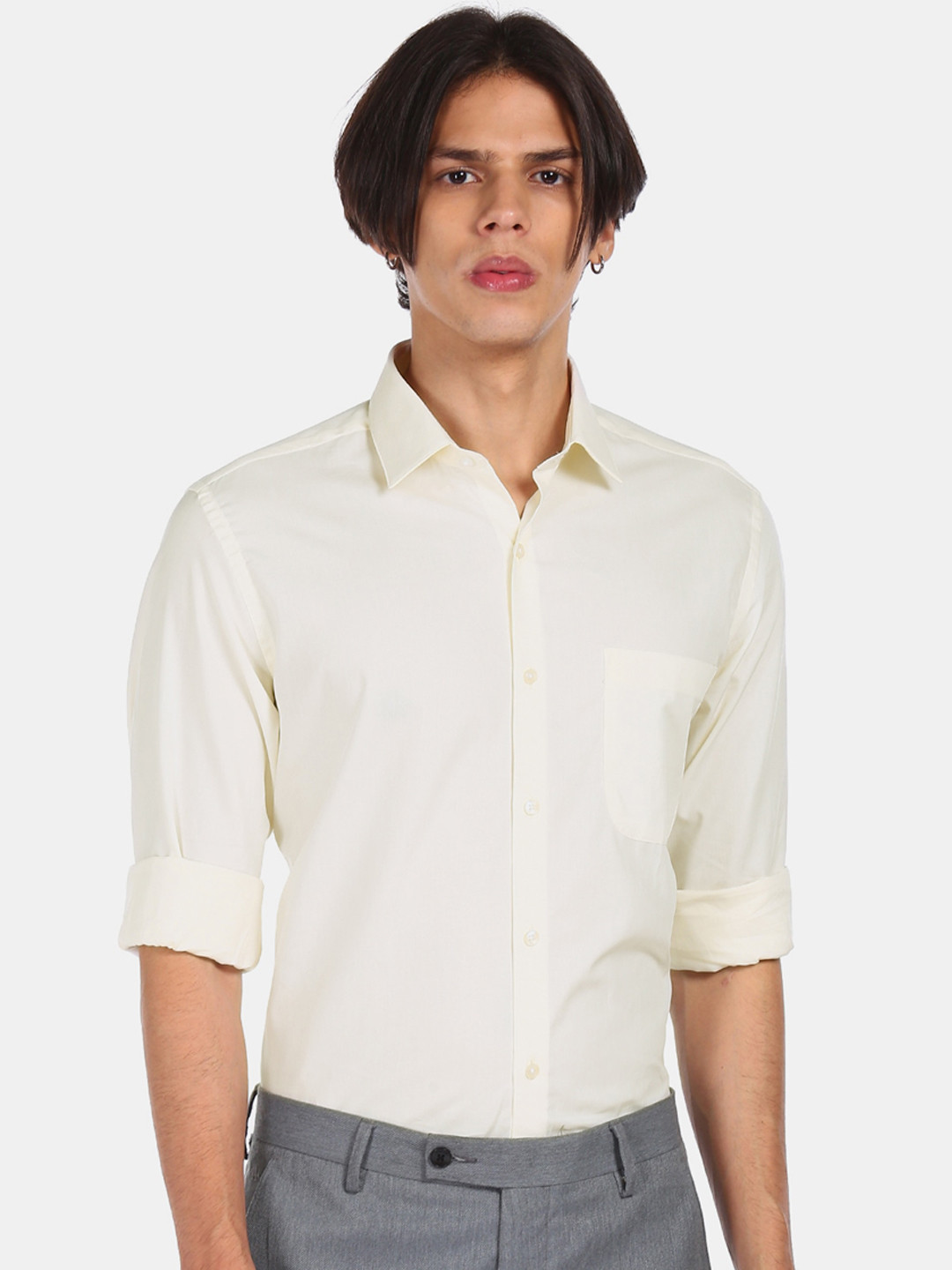 

Arrow Men Off White Solid Regular Fit Casual Cotton Shirt