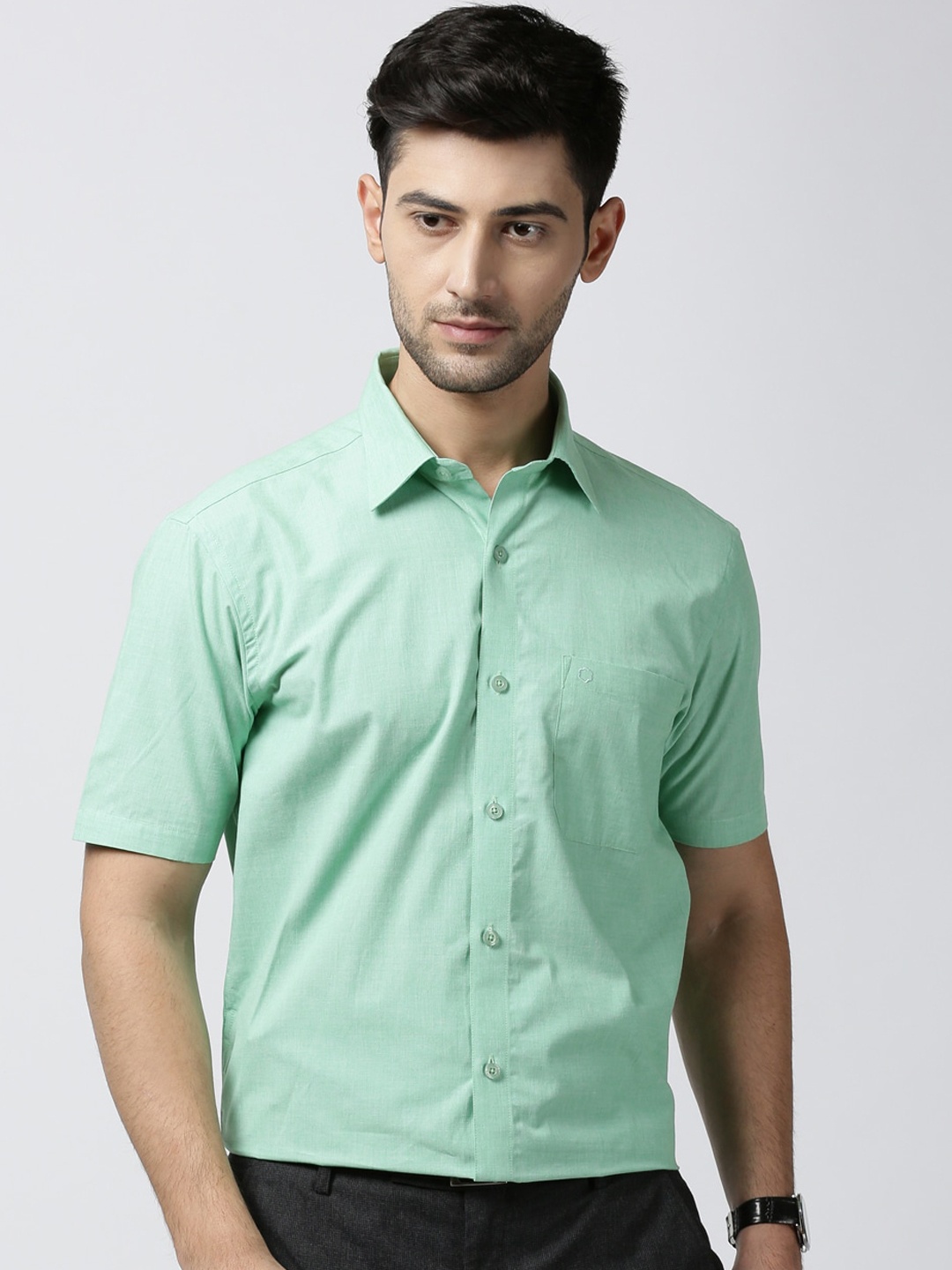 

Jansons Men Green Opaque Cotton Formal Shirt
