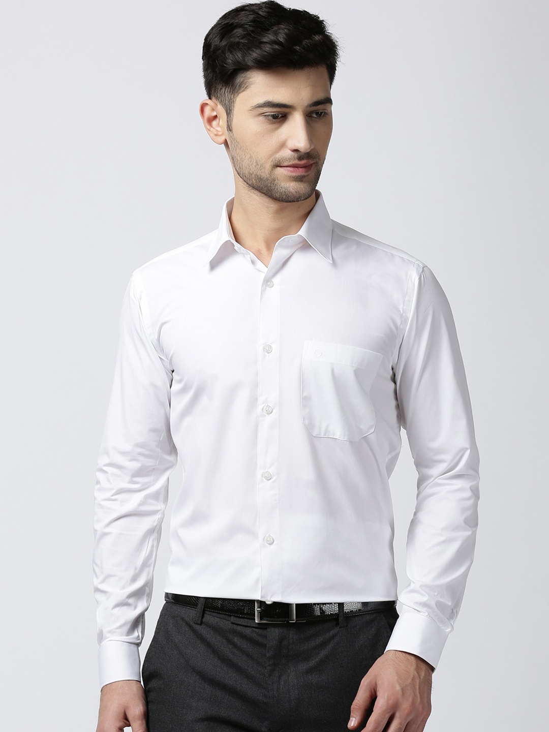 

Jansons Men White Opaque Cotton Casual Shirt