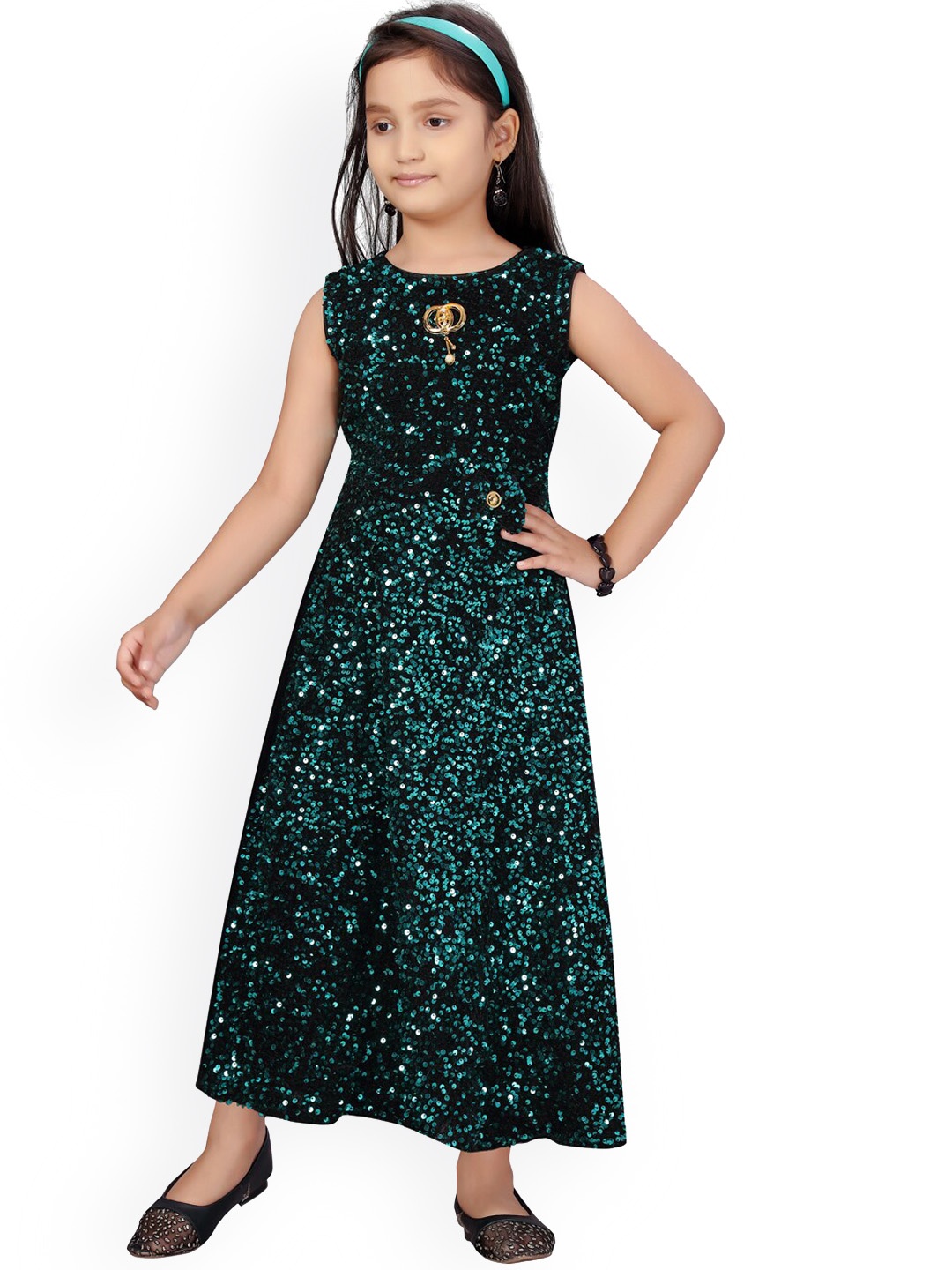 

Aarika Girls Green & Black Embellished Velvet Maxi Dress