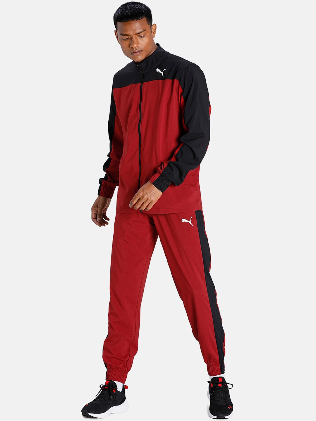 

Puma Men Red & Black TRAIN Favourite Regular Fit Tracksuit