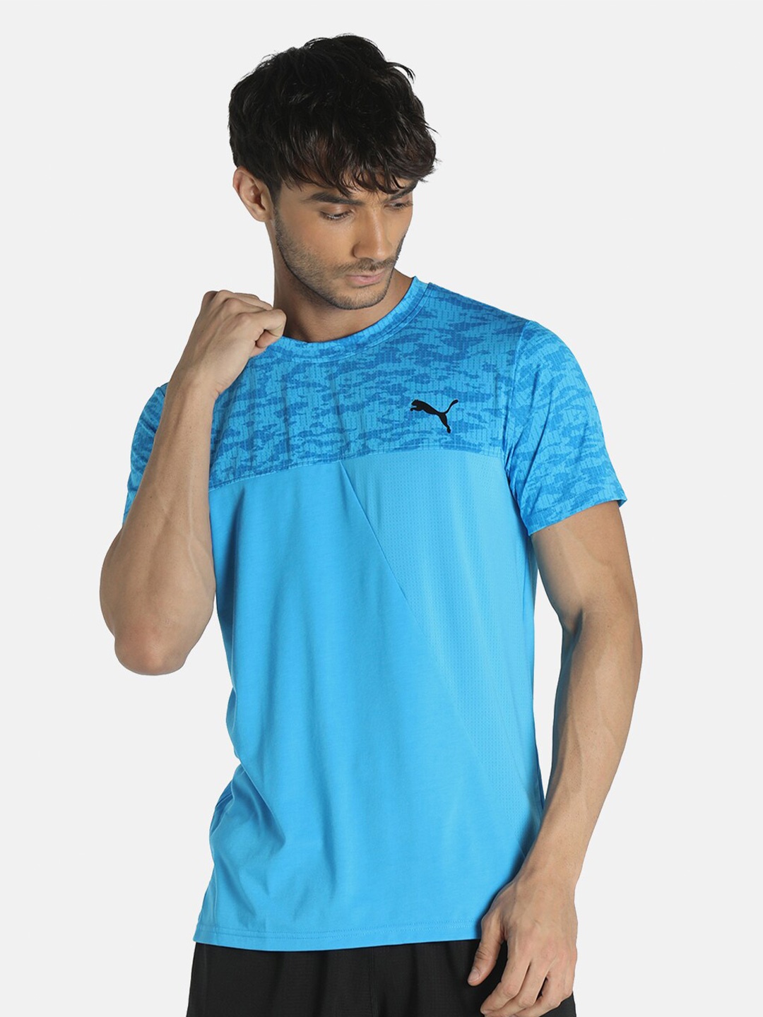 

Puma Men Blue & Black Printed Vent Training T-Shirt