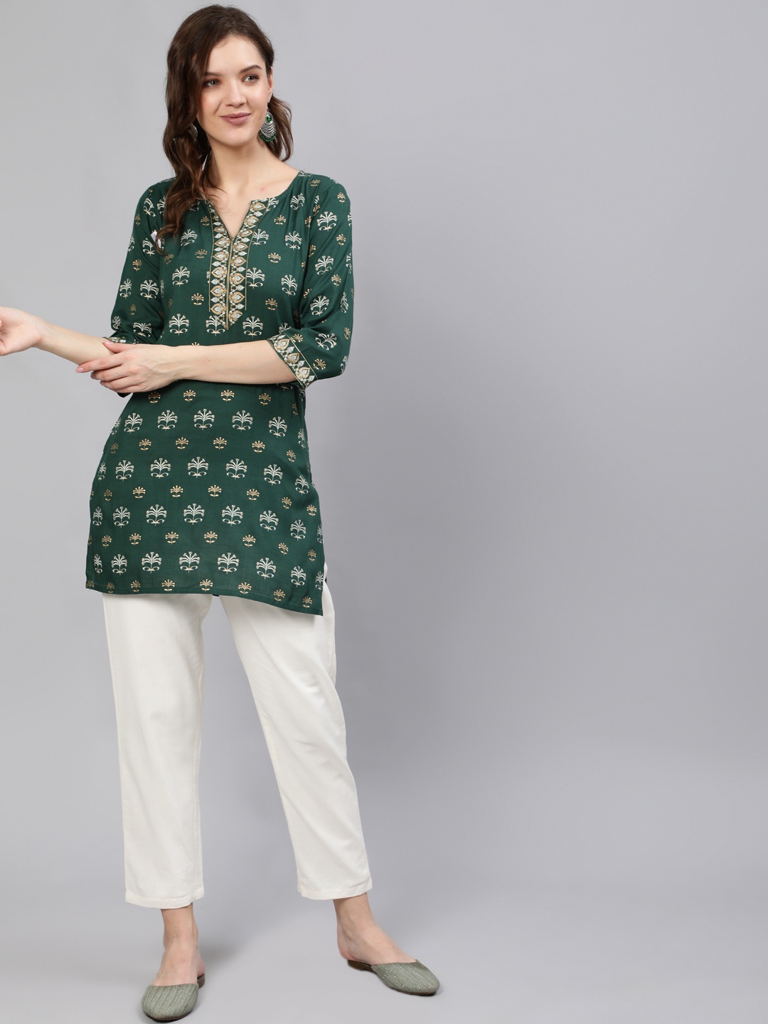 

Nayo Green & White Cotton Printed Tunic
