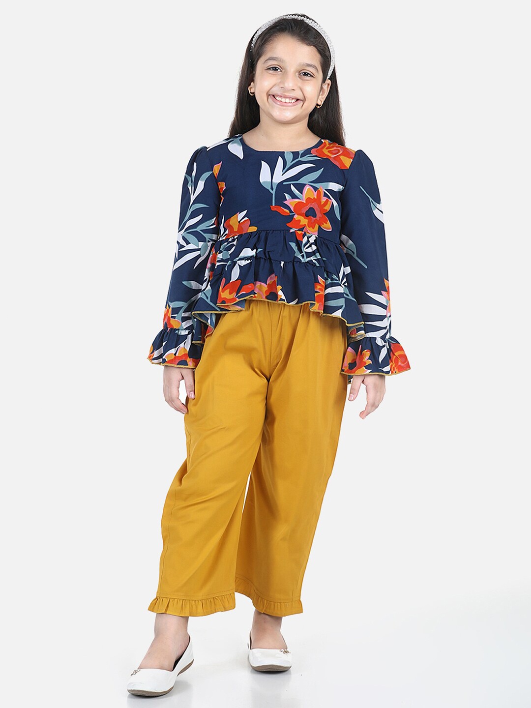 

Cutiekins Girls Navy Blue & Yellow Printed Top with Capris