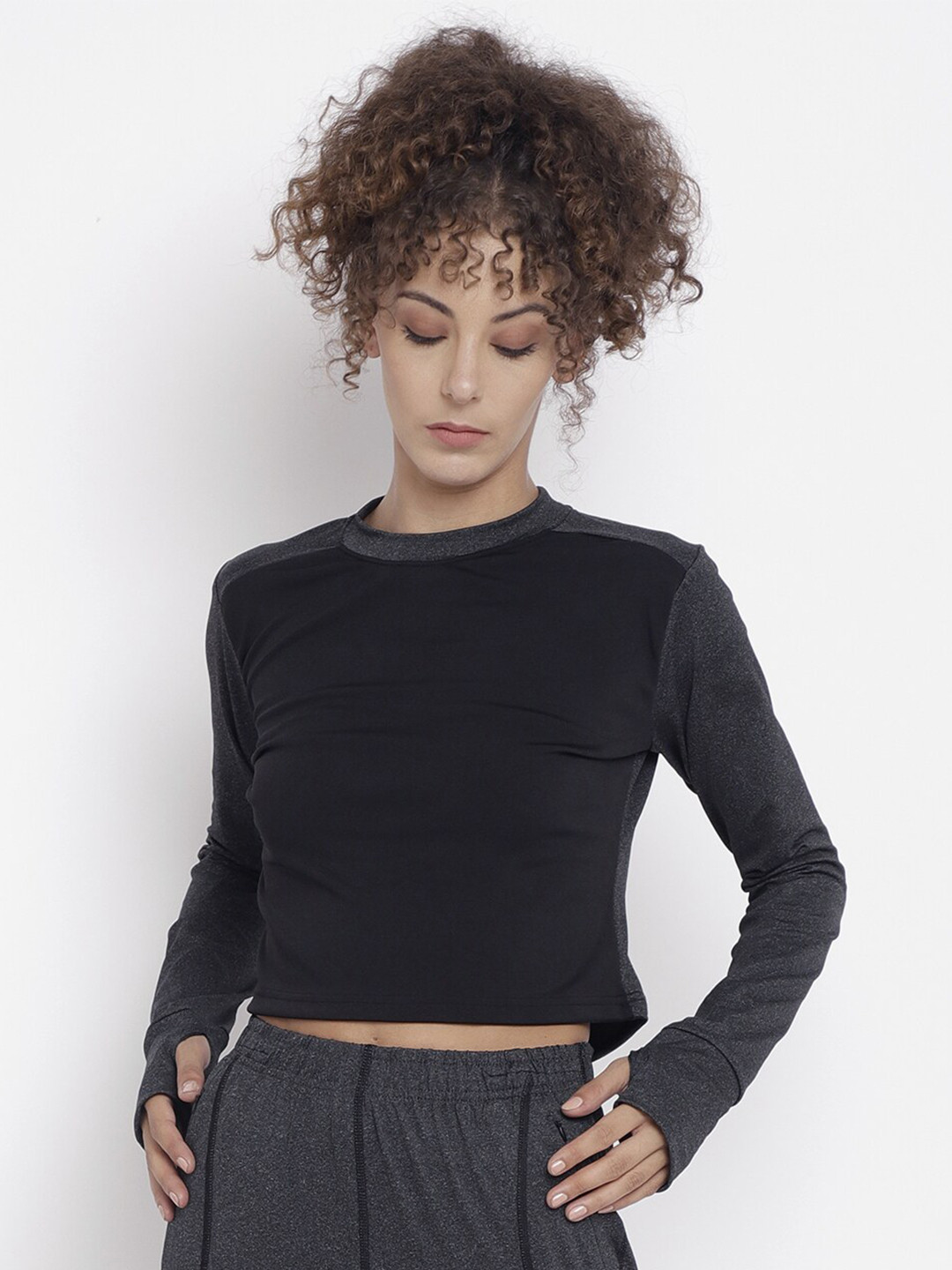 

CHKOKKO Black Regular Crop Top