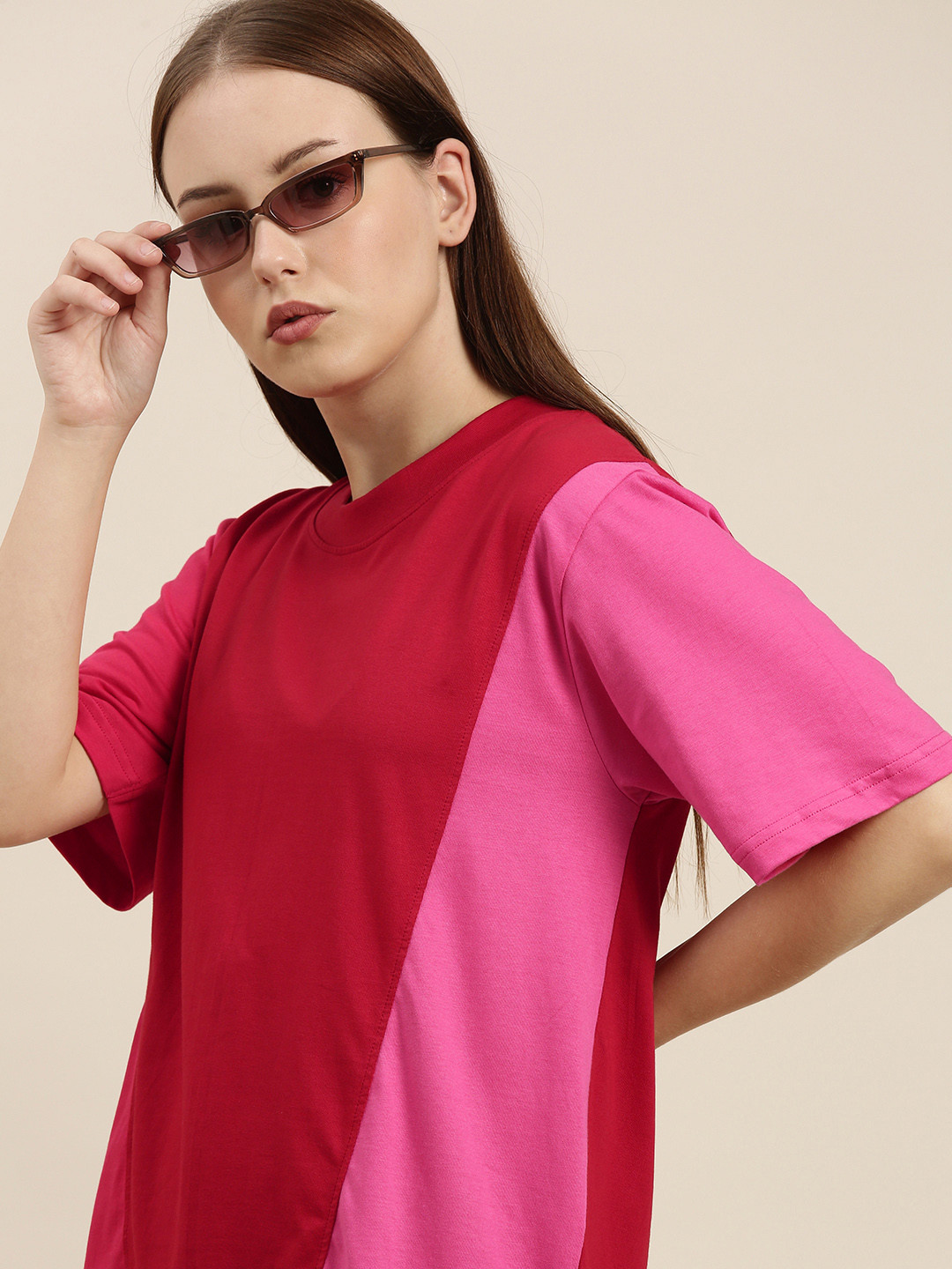 

Difference of Opinion Women Red Pink Colourblocked Pure Cotton Loose Pure Cotton T-shirt