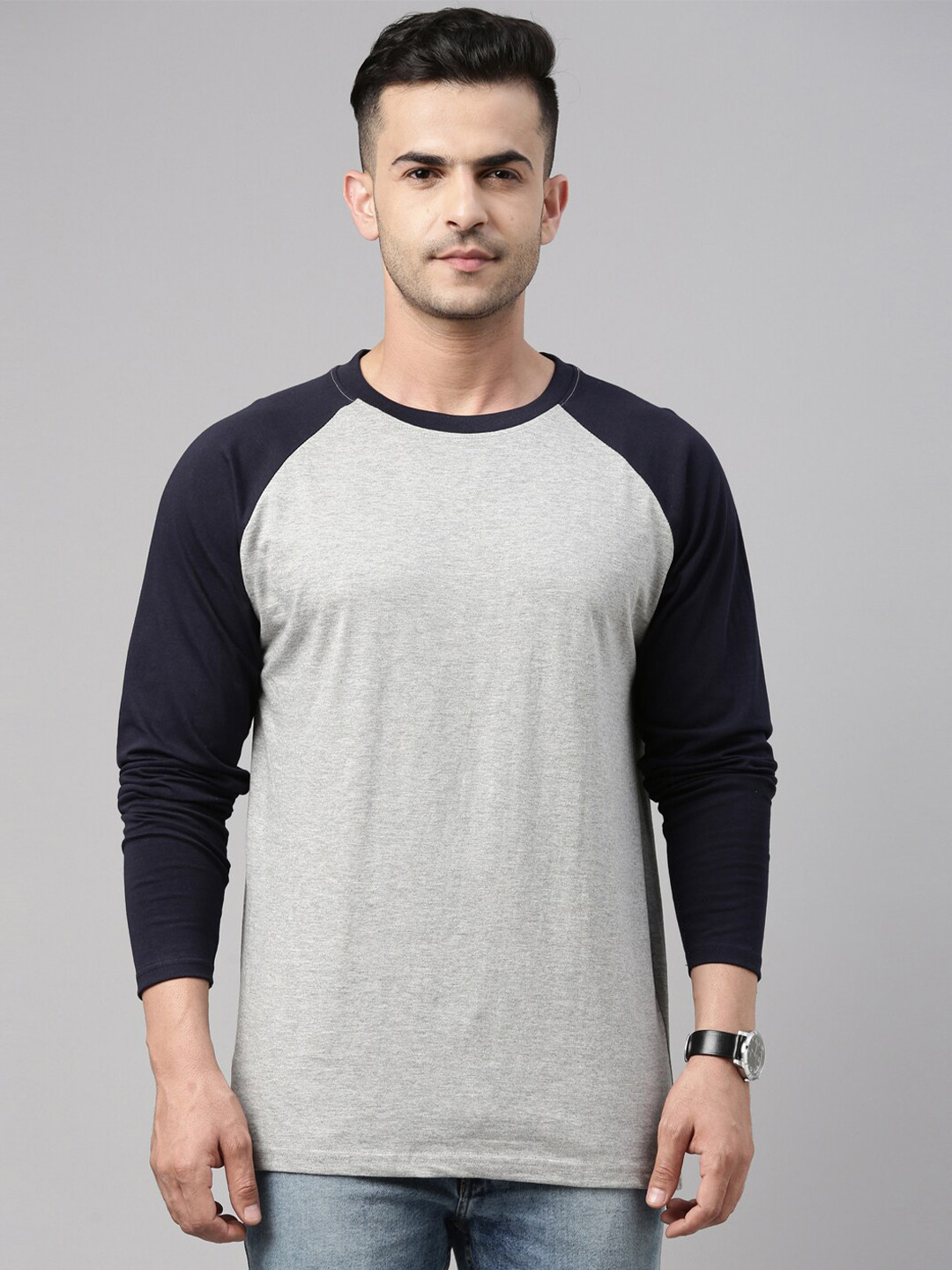 

Bushirt Men Grey Melange Colourblocked Pure Cotton T-shirt