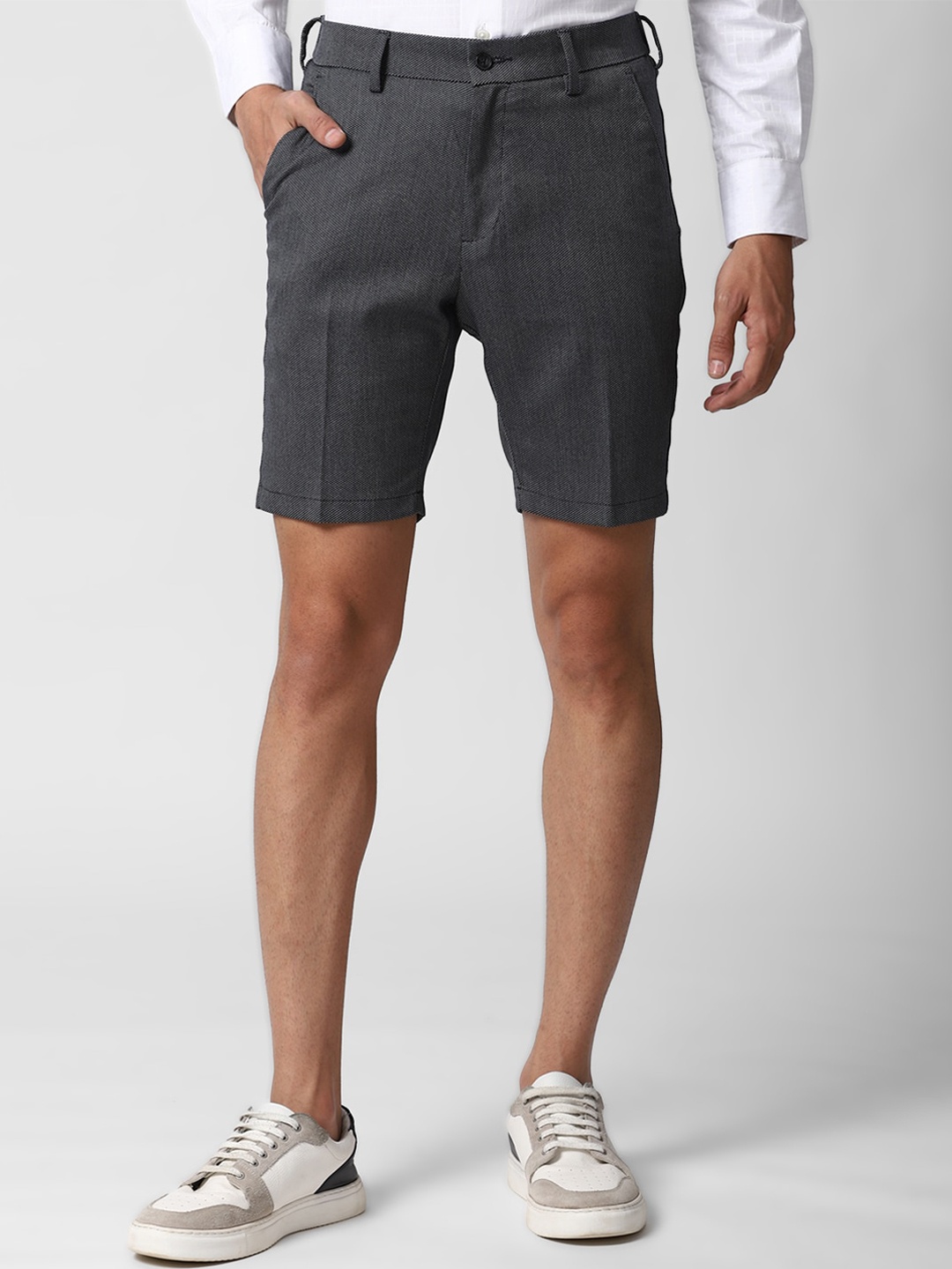 

Peter England Men Grey Slim Fit Regular Shorts