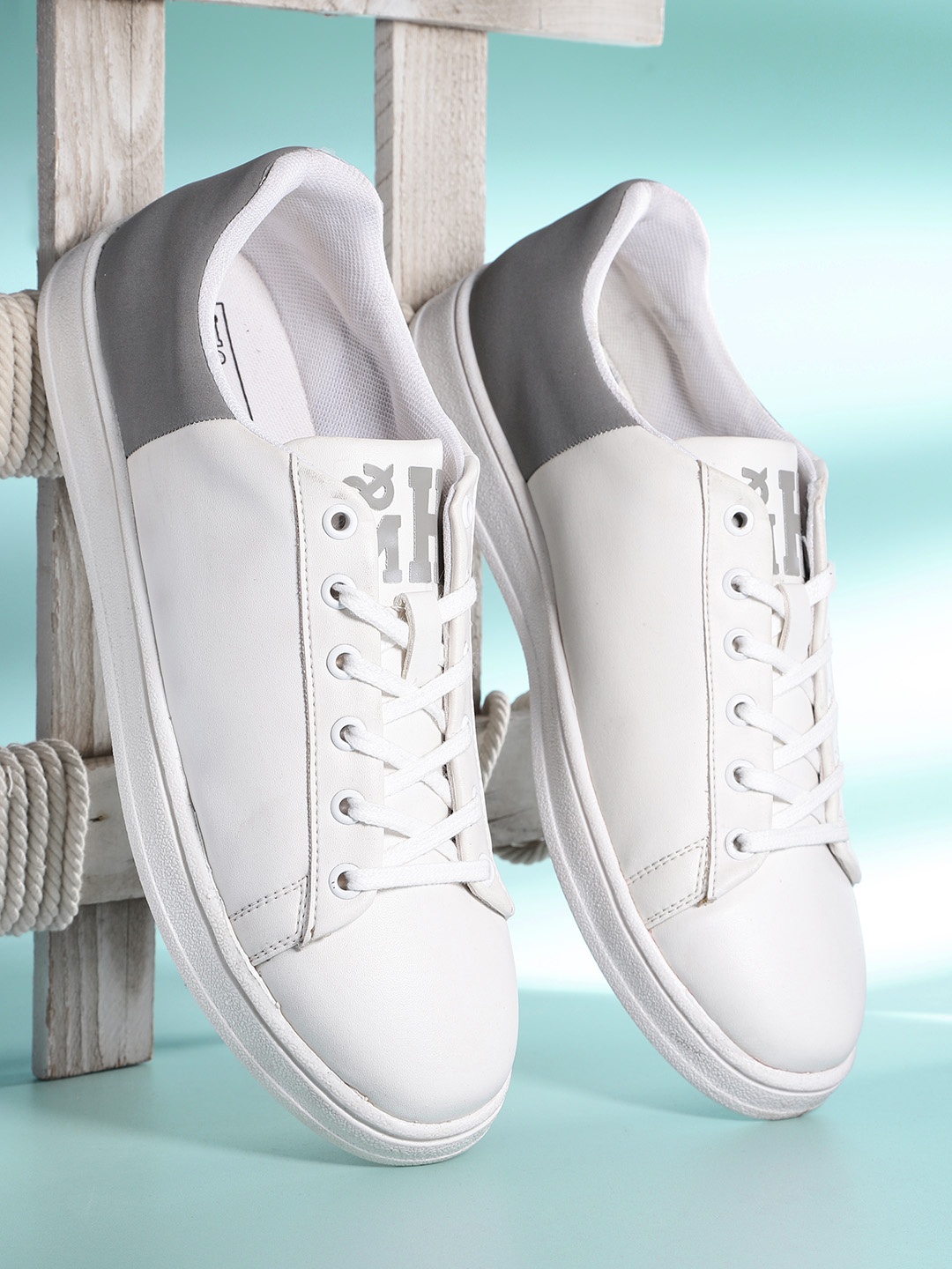 

Mast & Harbour Men White & Grey Colourblocked Sneakers