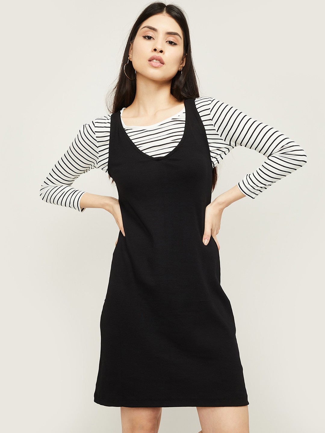 

Bossini Black Cotton Pinafore Dress With Shirt