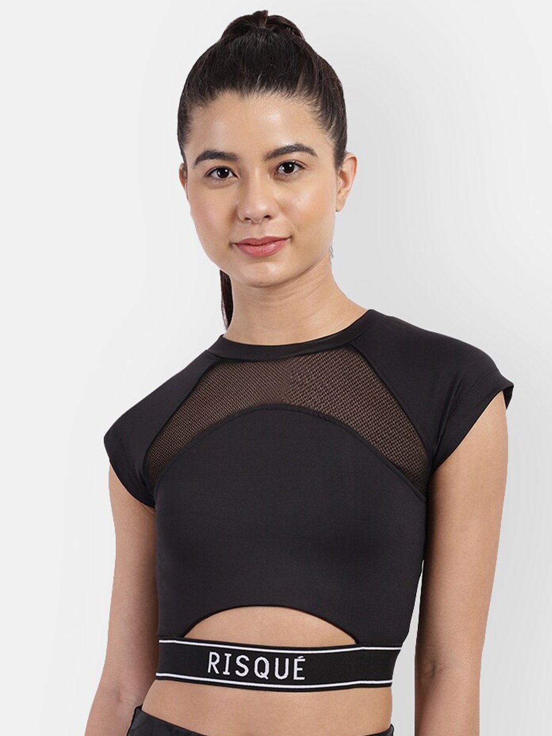 

R26 Woman Black Regular Crop Top