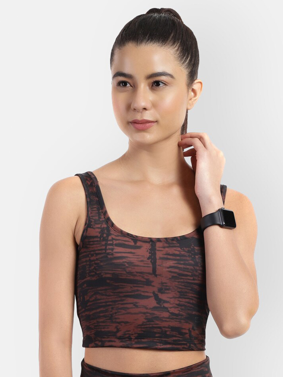 

R26 Maroon & Black Fitted Crop Top