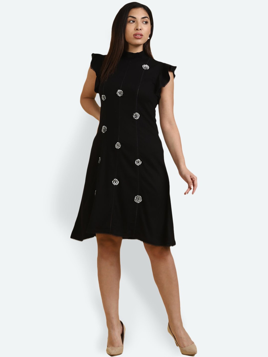 

DEEBACO Black Embellished Sheath Dress