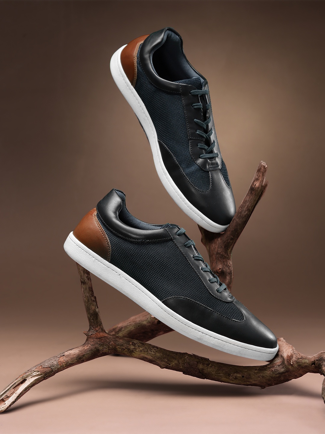 

The Roadster Lifestyle Co Men Navy Blue Woven Design Sneakers